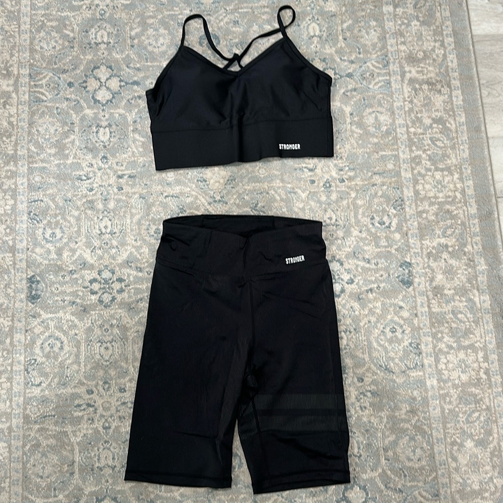 Glossy Sports Bra Medium Support Black Biker Shorts High Waist Stronger